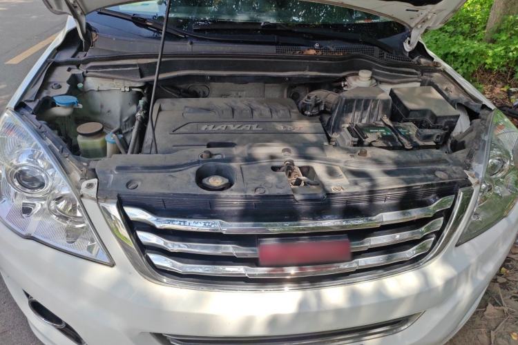 Used Haval H6 2015 Upgraded Model 1.5T Manual Two-Wheel Drive Elite Version Engine Bay