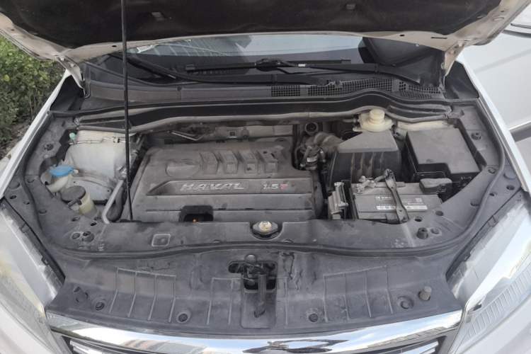 Used Haval H6 2015 Sport Edition 1.5T Automatic Two-Wheel Drive Luxury Model Engine Bay