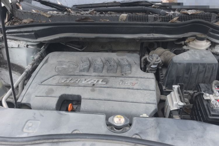 Used Haval H6 2015 Sport Edition 1.5T Automatic Two-Wheel Drive Luxury Model Engine Bay