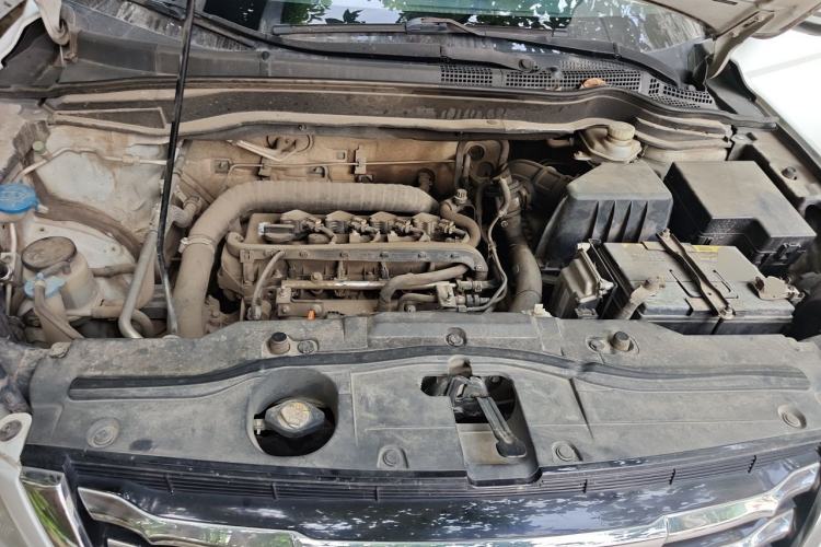 Used Haval H6 2015 Upgraded Model 1.5T Manual Two-Wheel Drive Elite Version Engine Bay