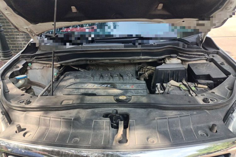 Used Haval H6 2015 Revised Version Sport Edition 1.5T Manual Transmission Two-Wheel Drive Elite Grade Engine Bay