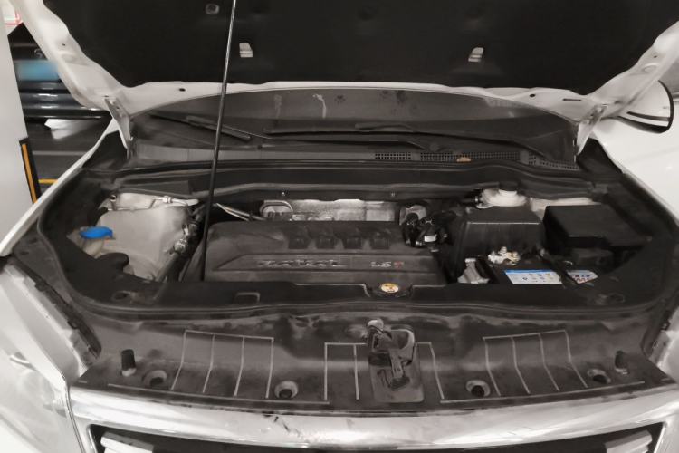 Used Haval H6 2015 Sport Edition 1.5T Automatic Two-Wheel Drive Luxury Model Engine Bay