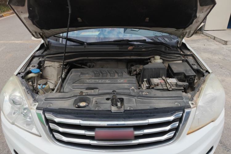 Used Haval H6 2015 Upgraded Model 1.5T Manual Two-Wheel Drive Elite Version Engine Bay