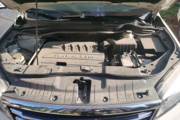 Used Haval H6 2015 Sport Edition 1.5T Automatic Two-Wheel Drive Luxury Model Engine Bay