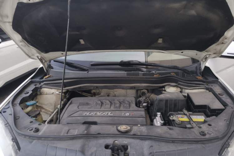 Used Haval H6 2015 Sport Edition 1.5T Automatic Two-Wheel Drive Luxury Model Engine Bay