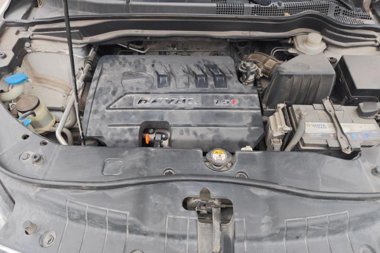 Used Haval H6 2015 Sport Edition 1.5T Manual Two-Wheel Drive Elite Model Engine Bay
