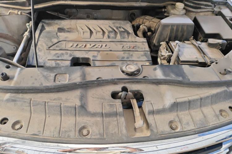 Used Haval H6 2015 Revised Version Sport Edition 1.5T Manual Transmission Two-Wheel Drive Elite Grade Engine Bay