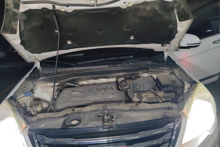 Used Haval H6 2015 Upgraded Model 1.5T Manual Two-Wheel Drive Elite Version Engine Bay