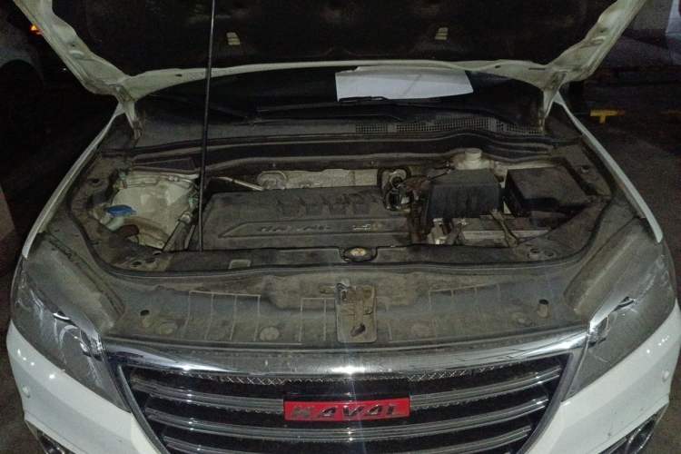 Used Haval H6 2015 Sport Edition 1.5T Manual Two-Wheel Drive Elite Model Engine Bay