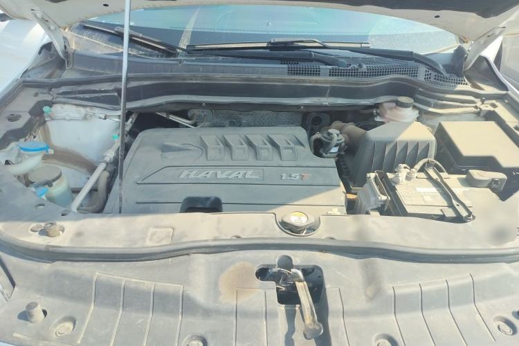 Used Haval H6 2015 Sport Edition 1.5T Automatic Two-Wheel Drive Luxury Model Engine Bay