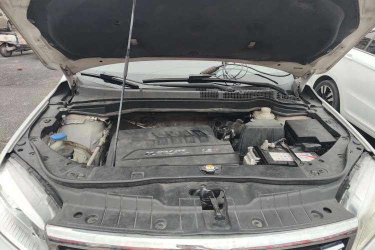Used Haval H6 2015 Sport Edition 1.5T Automatic Two-Wheel Drive Luxury Model Engine Bay