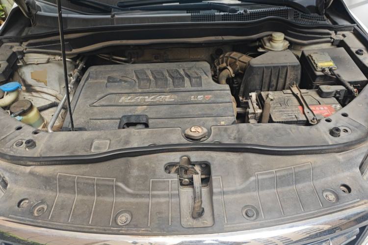 Used Haval H6 2015 Revised Version Sport Edition 1.5T Manual Transmission Two-Wheel Drive Elite Grade Engine Bay