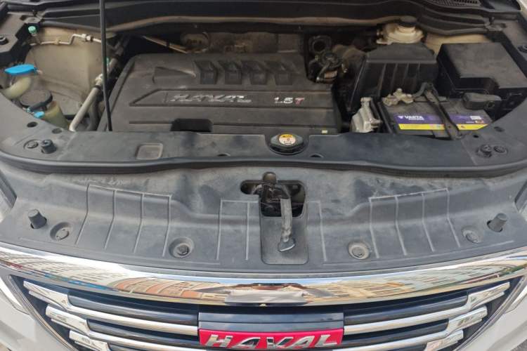Used Haval H6 2015 Sport Edition 1.5T Automatic Two-Wheel Drive Luxury Model Engine Bay