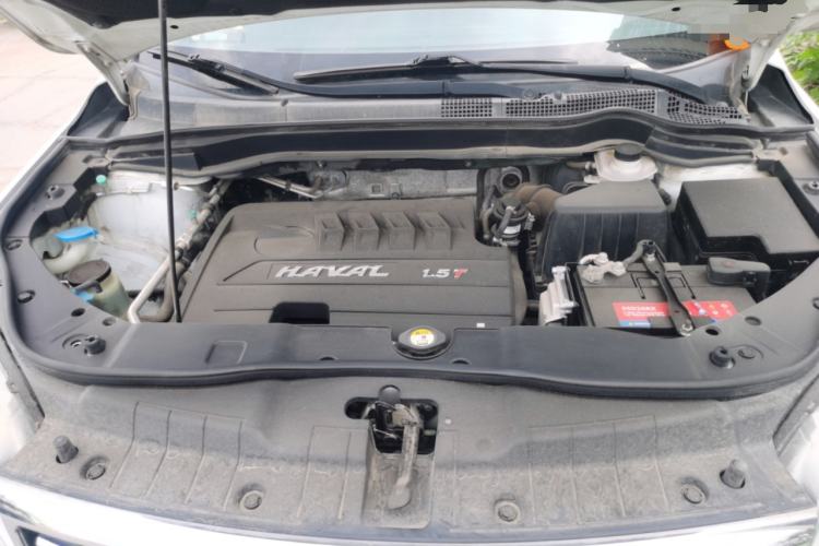 Used Haval H6 2015 Sport Edition 1.5T Automatic Two-Wheel Drive Luxury Model Engine Bay