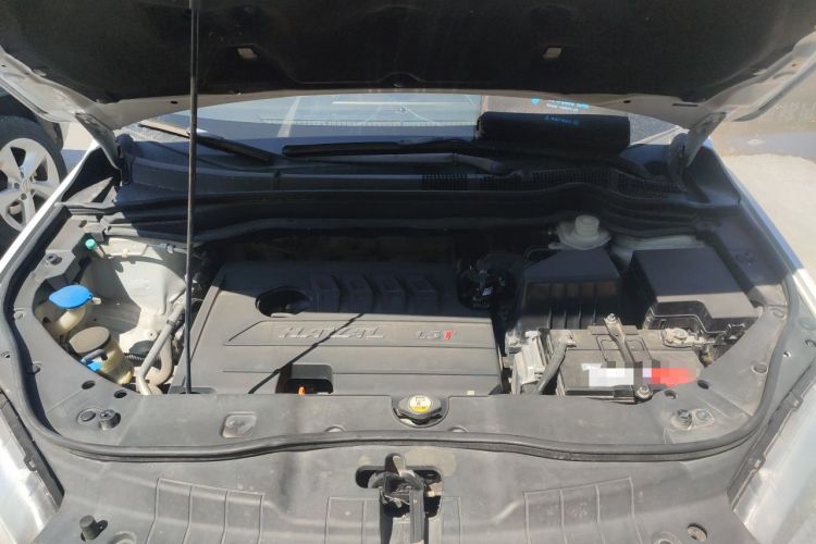 Used Haval H6 2015 Sport Edition 1.5T Manual 4x4 Prestige Model Engine Bay