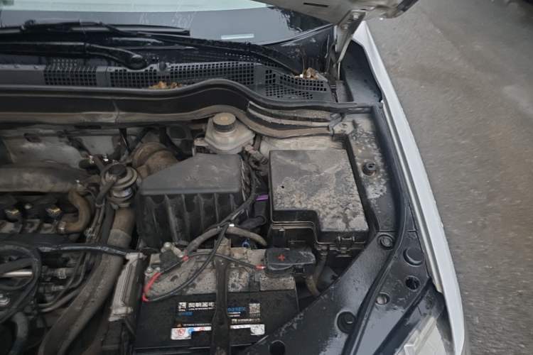 Used Haval H6 2015 Sport Edition 1.5T Automatic Two-Wheel Drive Luxury Model Engine Bay Left