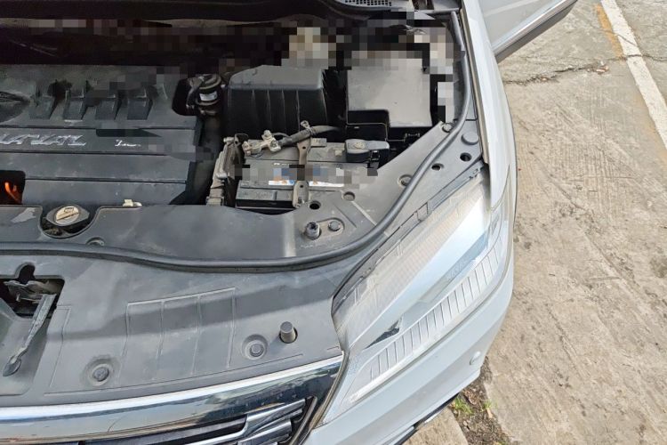 Used Haval H6 2015 Sport Edition 1.5T Automatic Two-Wheel Drive Luxury Model Engine Bay Left