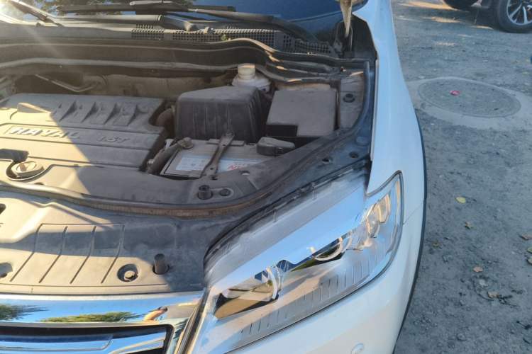 Used Haval H6 2015 Sport Edition 1.5T Manual Two-Wheel Drive Elite Model Engine Bay Left