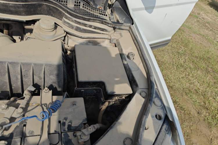 Used Haval H6 2015 Sport Edition 1.5T Automatic Two-Wheel Drive Luxury Model Engine Bay Left