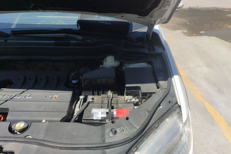 Used Haval H6 2015 Sport Edition 1.5T Manual 4x4 Prestige Model Engine Bay Left