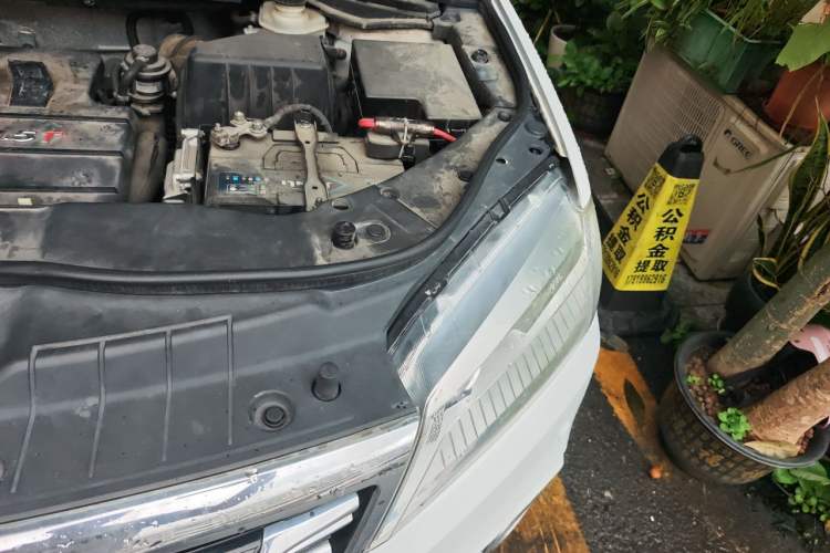 Used Haval H6 2015 Sport Edition 1.5T Automatic Two-Wheel Drive Luxury Model Engine Bay Left