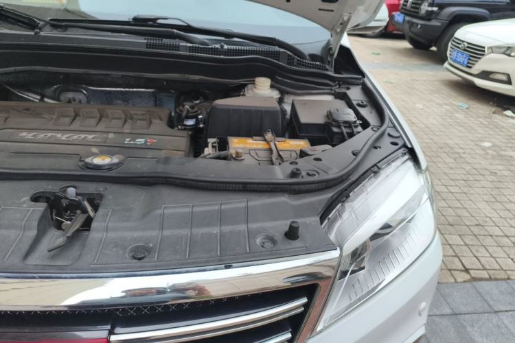 Used Haval H6 2015 Sport Edition 1.5T Manual Two-Wheel Drive Elite Model Engine Bay Left
