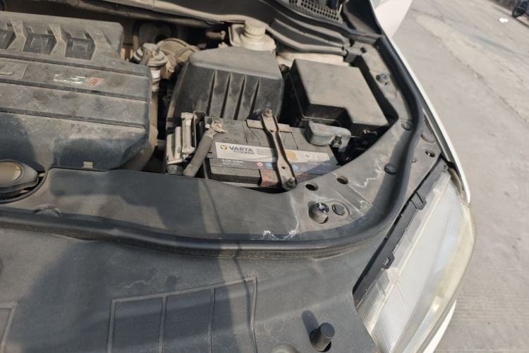 Used Haval H6 2015 Sport Edition 1.5T Manual Two-Wheel Drive Elite Model Engine Bay Left