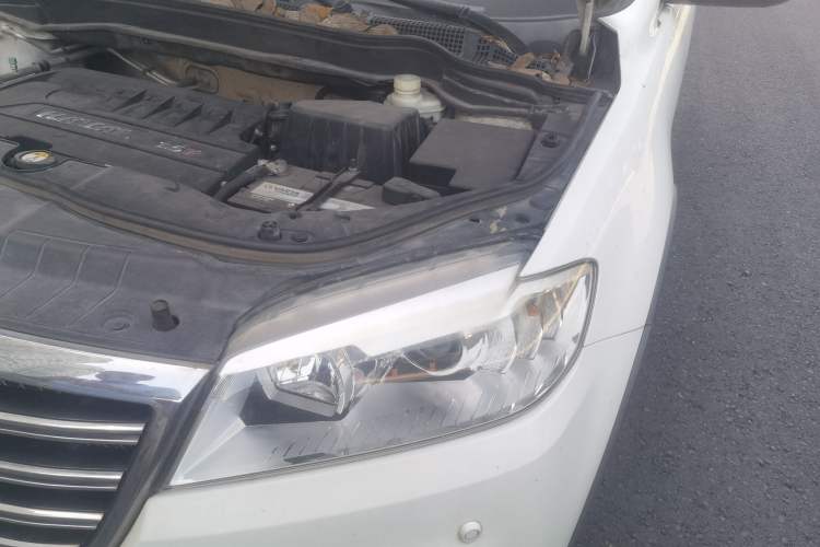 Used Haval H6 2015 Sport Edition 1.5T Manual Two-Wheel Drive Elite Model Engine Bay Left