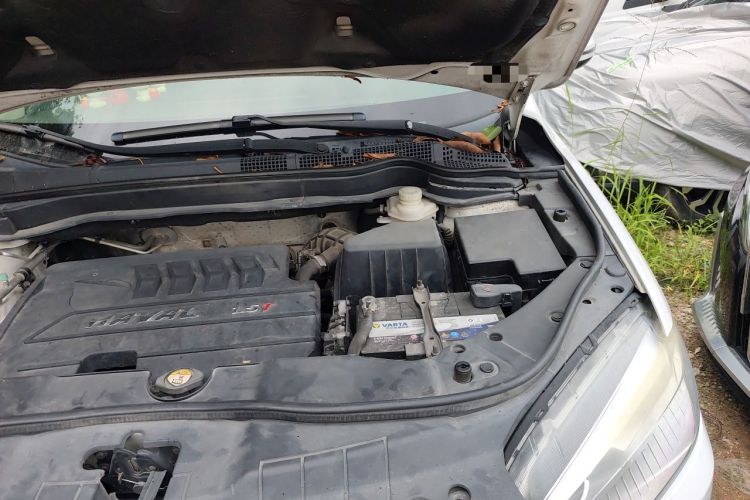 Used Haval H6 2015 Sport Edition 1.5T Manual Two-Wheel Drive Elite Model Engine Bay Left