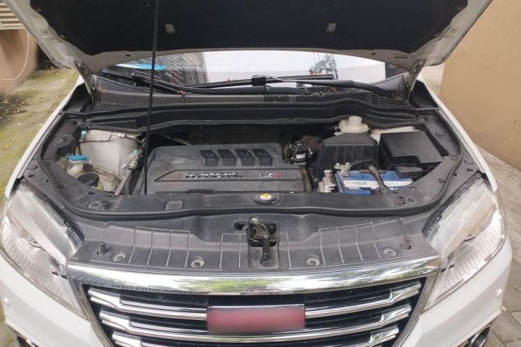 Used Haval H6 2015 Sport Edition 1.5T Automatic Two-Wheel Drive Luxury Model Engine Bay