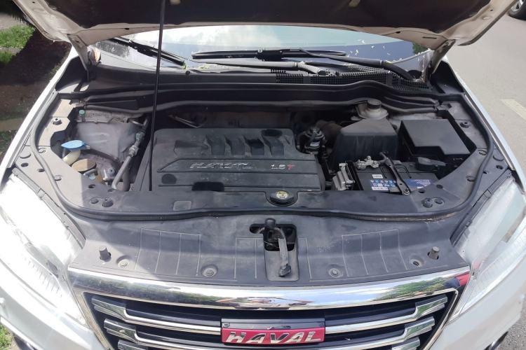 Used Haval H6 2015 Sport Edition 1.5T Automatic Two-Wheel Drive Luxury Model Engine Bay