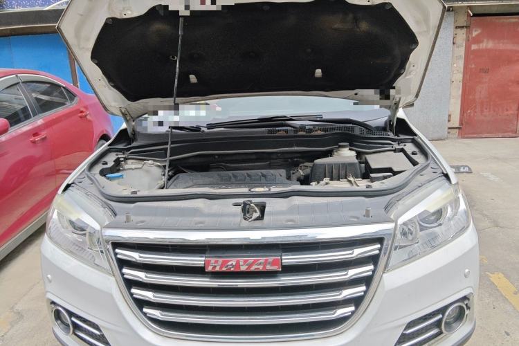 Used Haval H6 2015 Revised Version Sport Edition 1.5T Manual Transmission Two-Wheel Drive Elite Grade Engine Bay