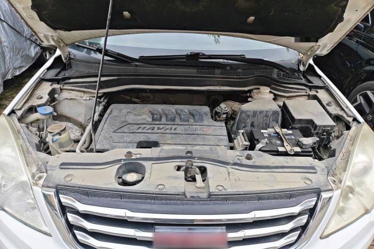 Used Haval H6 2015 Upgraded Model 1.5T Manual Two-Wheel Drive Elite Version Engine Bay