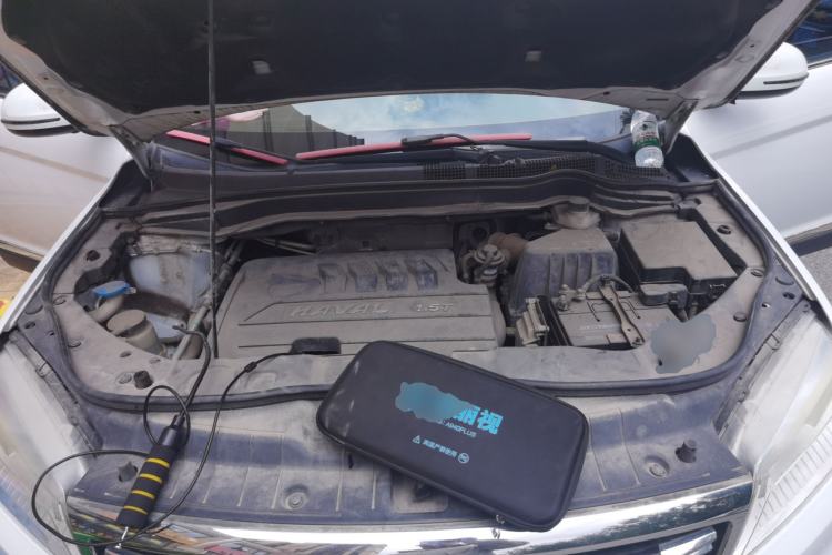 Used Haval H6 2015 Sport Edition 1.5T Automatic Two-Wheel Drive Luxury Model Engine Bay