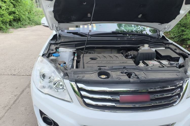Used Haval H6 2015 Upgraded Model 1.5T Manual 4x4 Elite Version Engine Bay Right