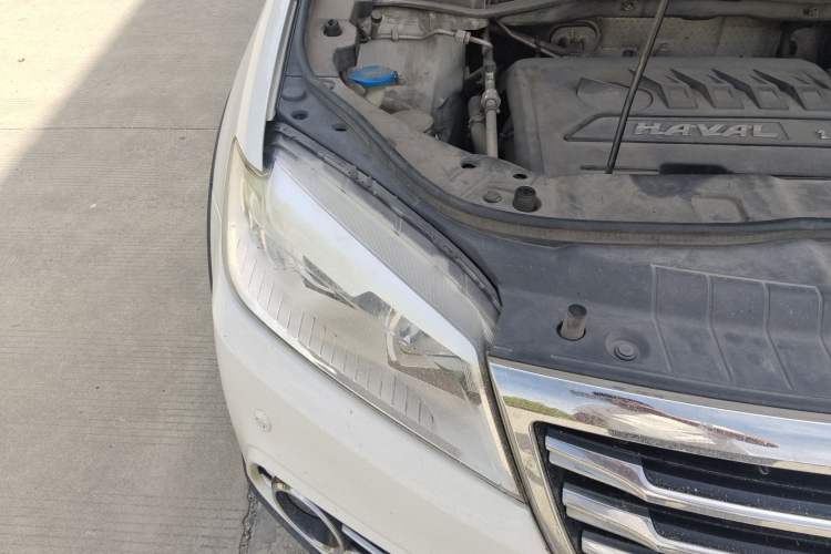 Used Haval H6 2015 Sport Edition 1.5T Automatic Two-Wheel Drive Luxury Model Engine Bay Right