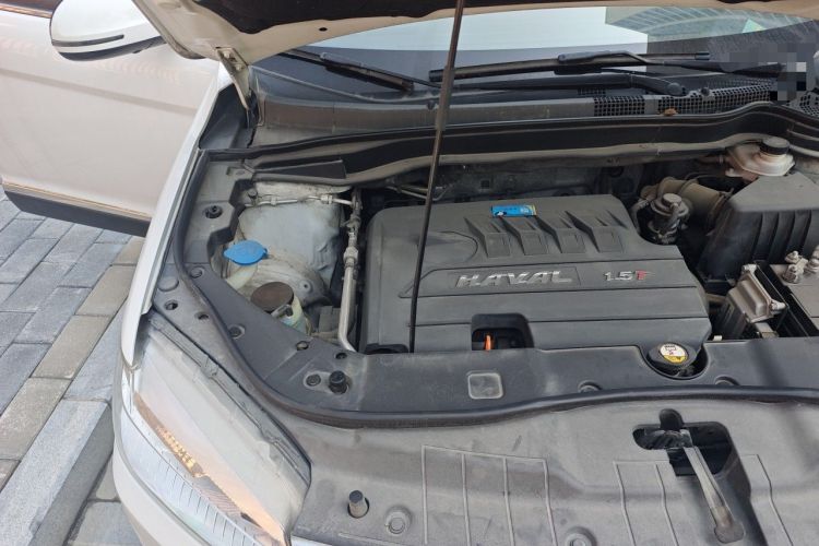 Used Haval H6 2015 Sport Edition 1.5T Automatic Two-Wheel Drive Luxury Model Engine Bay Right