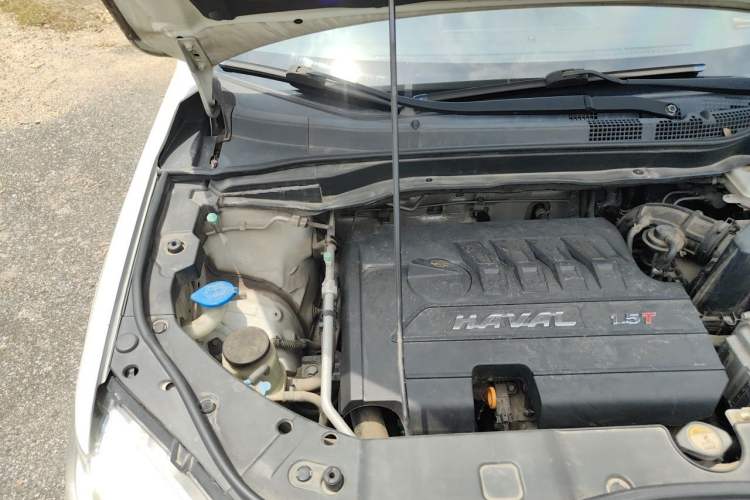 Used Haval H6 2015 Sport Edition 1.5T Manual Two-Wheel Drive Elite Model Engine Bay Right