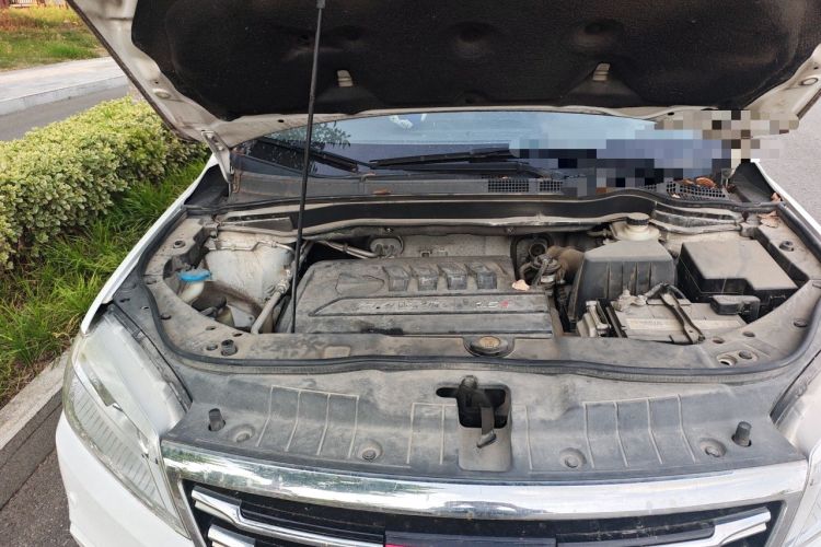 Used Haval H6 2015 Sport Edition 1.5T Automatic Two-Wheel Drive Luxury Model Engine Bay Right