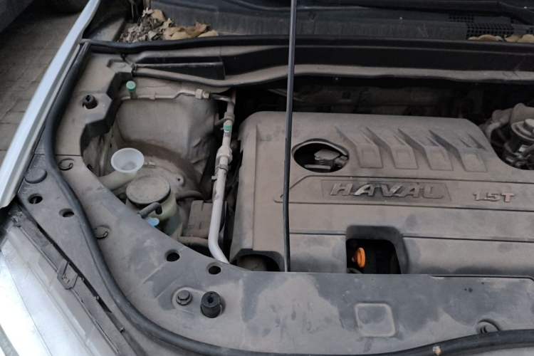Used Haval H6 2015 Sport Edition 1.5T Automatic Two-Wheel Drive Luxury Model Engine Bay Right