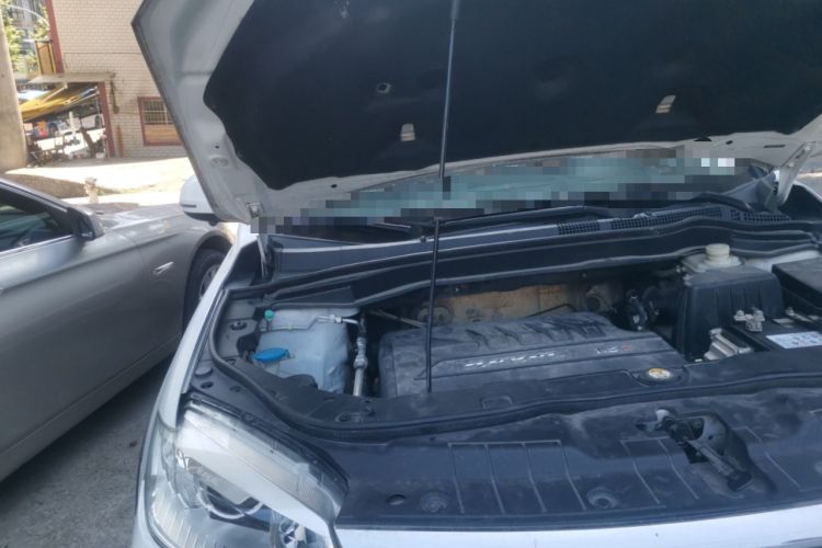 Used Haval H6 2015 Sport Edition 1.5T Automatic Two-Wheel Drive Luxury Model Engine Bay Right