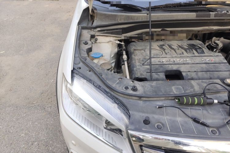 Used Haval H6 2015 Sport Edition 1.5T Automatic Two-Wheel Drive Luxury Model Engine Bay Right