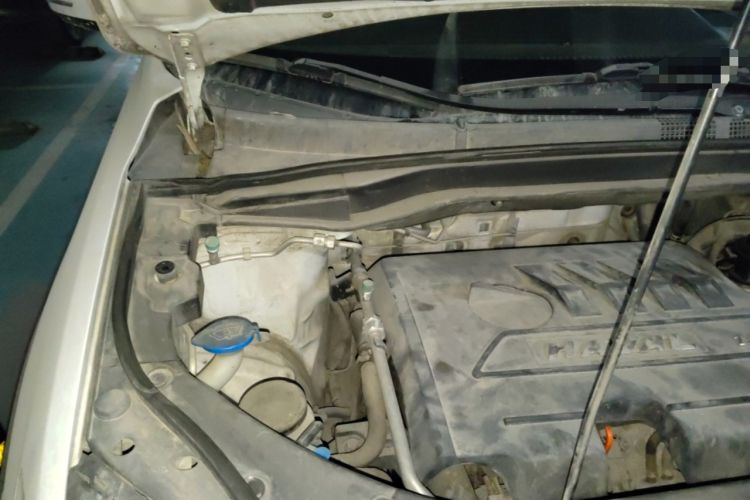 Used Haval H6 2015 Sport Edition 1.5T Manual Two-Wheel Drive Elite Model Engine Bay Right