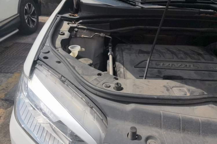 Used Haval H6 2015 Sport Edition 1.5T Manual Two-Wheel Drive Elite Model Engine Bay Right