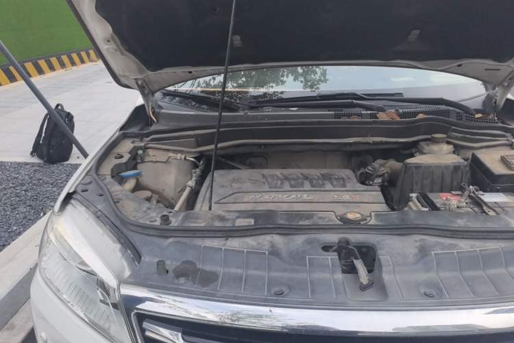 Used Haval H6 2015 Sport Edition 1.5T Automatic Two-Wheel Drive Luxury Model Engine Bay Right