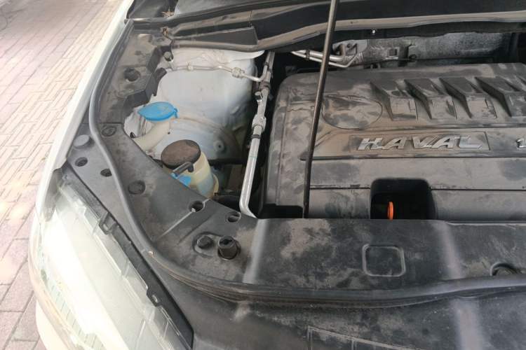 Used Haval H6 2015 Sport Edition 1.5T Automatic Two-Wheel Drive Luxury Model Engine Bay Right