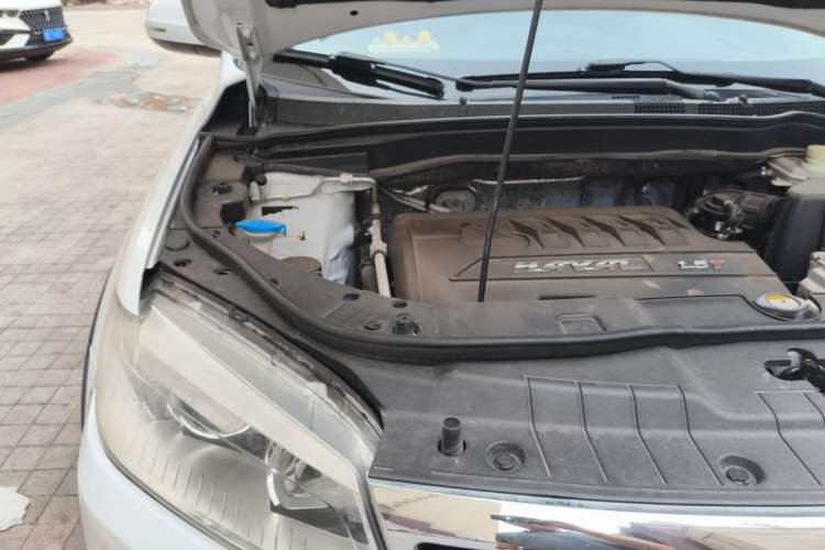Used Haval H6 2015 Sport Edition 1.5T Manual Two-Wheel Drive Elite Model Engine Bay Right