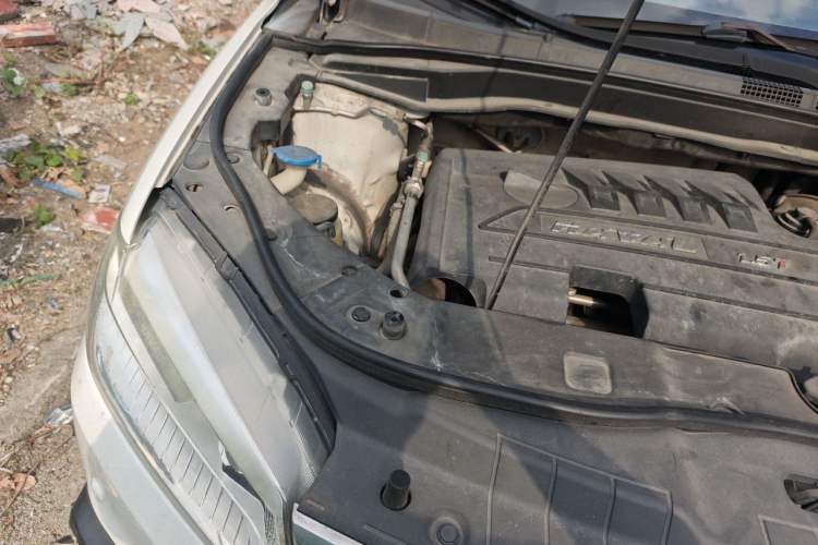 Used Haval H6 2015 Sport Edition 1.5T Manual Two-Wheel Drive Elite Model Engine Bay Right