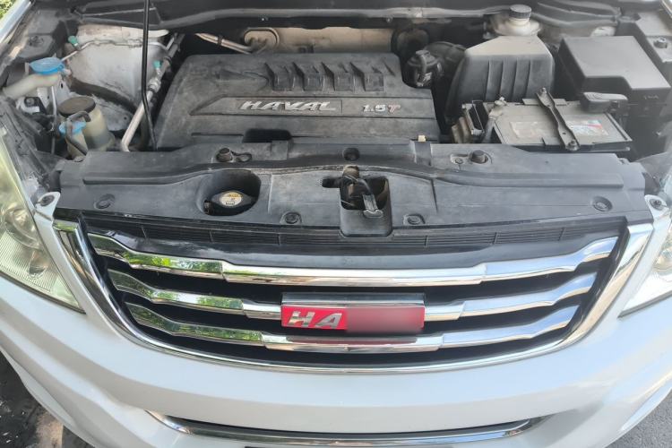 Used Haval H6 2015 Upgraded Model 1.5T Manual Two-Wheel Drive Elite Version Engine Bay