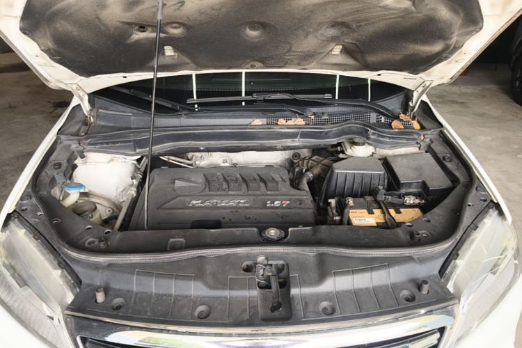 Used Haval H6 2015 Revised Version Sport Edition 1.5T Manual Transmission Two-Wheel Drive Elite Grade Engine Bay